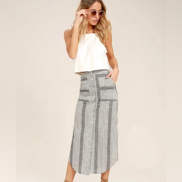 Lulu’s Skirt - Picture 7 of 17